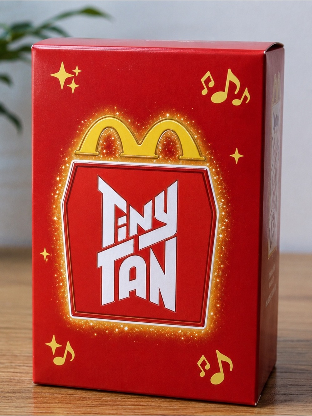 McDonald’s Happy Meal Mystery box Tiny Tan‎